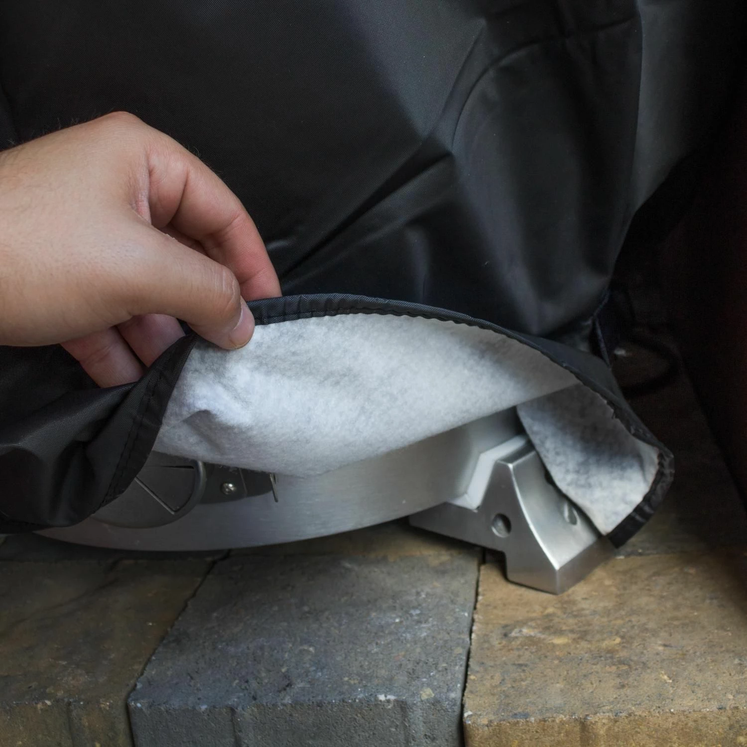 Blaze 20KMBICV Vinyl Grill Cover For Kamado Grill 3 Blaze 20KMBICV Vinyl Grill Cover For Kamado Grill - Image 3