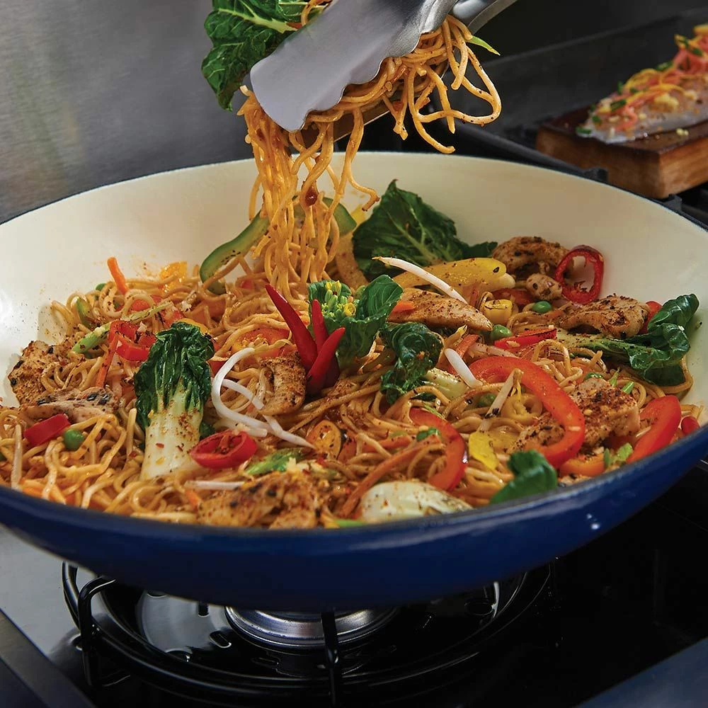 Broil King 69710 Porcelain Cast Iron Wok 6 Broil King 69710 Porcelain Cast Iron Wok - Image 6