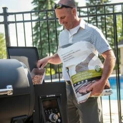 Broil King 496051 Regal Pellet 500 Smoker And Grill -Broil King Shop bk regalpellet500 ls c 06 20