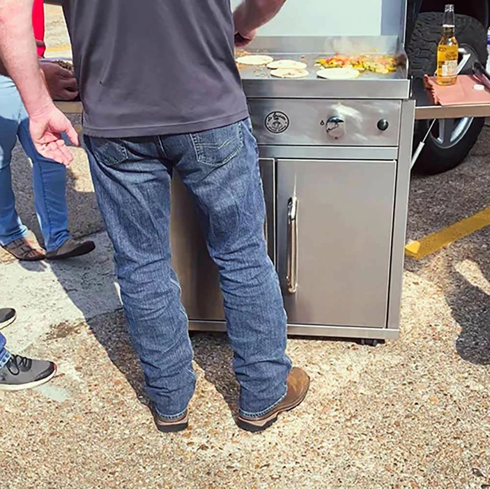 Le Griddle Ranch Hand Freestanding Electric Griddle 5 Le Griddle Ranch Hand Freestanding Electric Griddle - Image 5