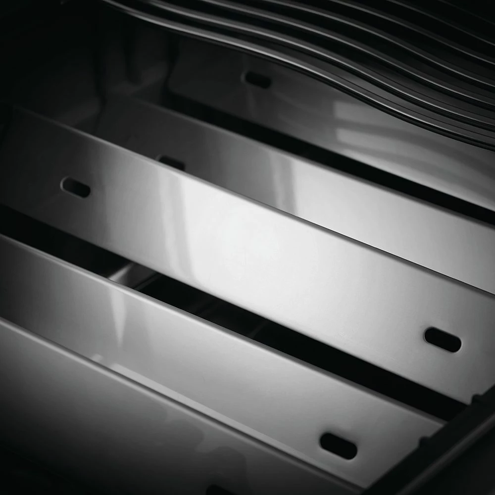 Napoleon RSE625RSIBSS Rogue SE 625 Gas Grill On Cart With Infrared Side And Rear Burners, 34.75-Inches 7 Napoleon RSE625RSIBSS Rogue SE 625 Gas Grill On Cart With Infrared Side And Rear Burners, 34.75-Inches - Image 7