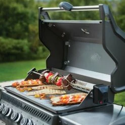 Napoleon RSE625RSIBSS Rogue SE 625 Gas Grill On Cart With Infrared Side And Rear Burners, 34.75-Inches 26 Napoleon RSE625RSIBSS Rogue SE 625 Gas Grill On Cart With Infrared Side And Rear Burners, 34.75-Inches -Broil King Shop rse625rsibpss ls b 07 20