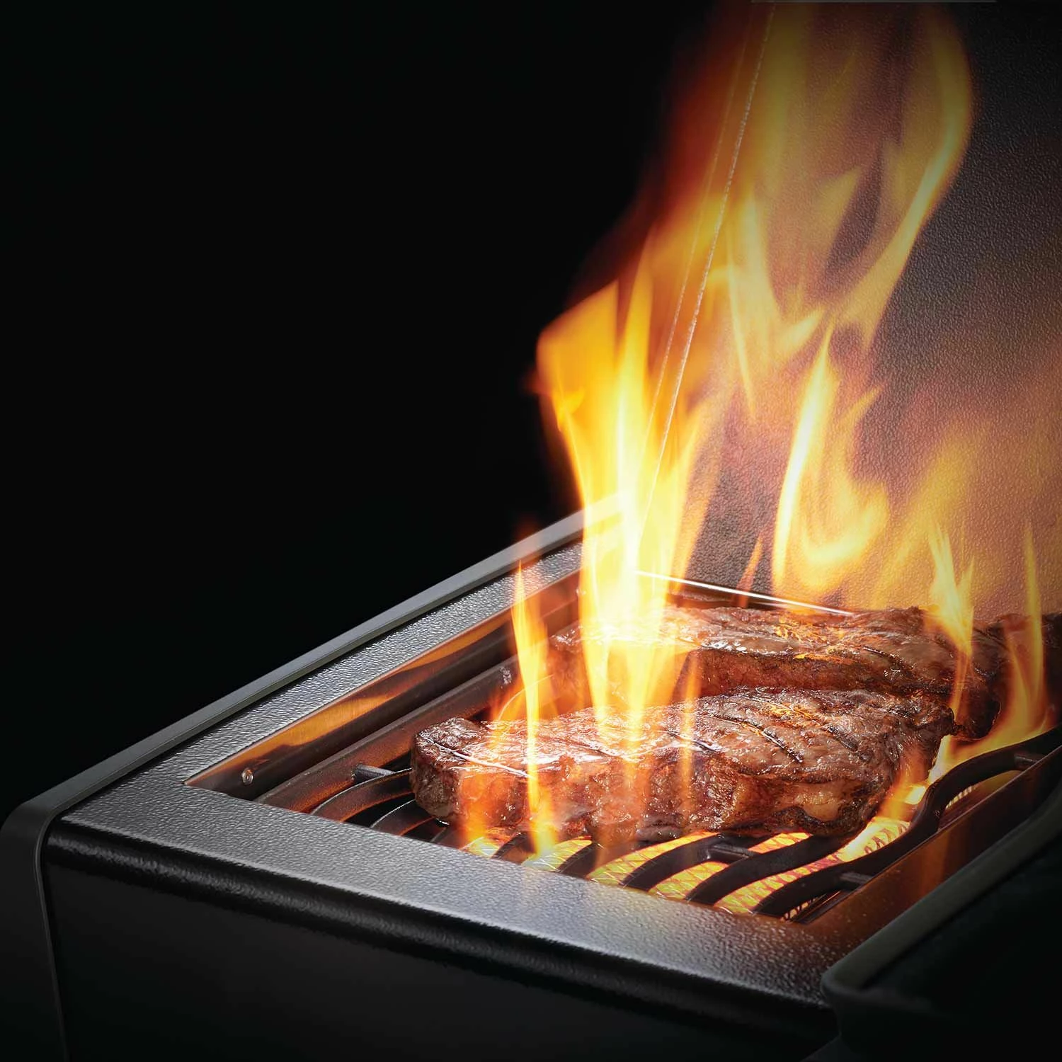 Napoleon RXT425SIBK Rogue XT 425 Black Gas Grill On Cart With Infrared Side Burner, 23.75-Inches 4 Napoleon RXT425SIBK Rogue XT 425 Black Gas Grill On Cart With Infrared Side Burner, 23.75-Inches - Image 4