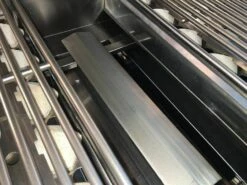 Summerset SIZPRO32-CART-SIZ32 Sizzler Pro Series Gas Grill On Deluxe Cart, 32-Inch 11 Summerset SIZPRO32-CART-SIZ32 Sizzler Pro Series Gas Grill On Deluxe Cart, 32-Inch -Broil King Shop sizpro burners 1