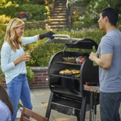 Weber SmokeFire EX4 Freestanding Pellet Grill, 24-Inch (WEB-22510201) 21 Weber SmokeFire EX4 Freestanding Pellet Grill, 24-Inch (WEB-22510201) -Broil King Shop web 22510201 d 05 22