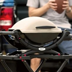 Weber Q1000 Portable Propane Gas Grill On Scissor Cart (WEB-50060001-WEB-6557) 13 Weber Q1000 Portable Propane Gas Grill On Scissor Cart (WEB-50060001-WEB-6557) -Broil King Shop web 50060001 feat g 05 22