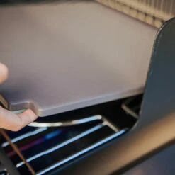 Weber Crafted Glazed Baking Stone (WEB-7671) 14 Weber Crafted Glazed Baking Stone (WEB-7671) -Broil King Shop web 7671 f 05 22